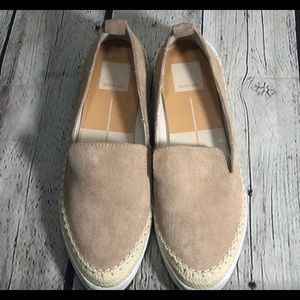 Dolce vita Reina nude suede-slip on loafers